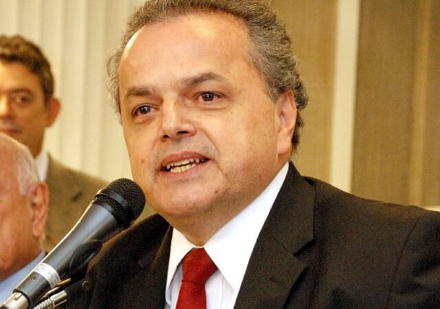 Valdomiro Ferreira Júnior é reeleito presidente da APCS
