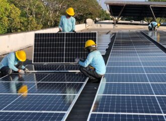 Governo federal zera impostos para painéis solares até 2026