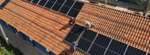 UniFEOB implanta usina de energia solar fotovoltaica em Fazenda-Escola